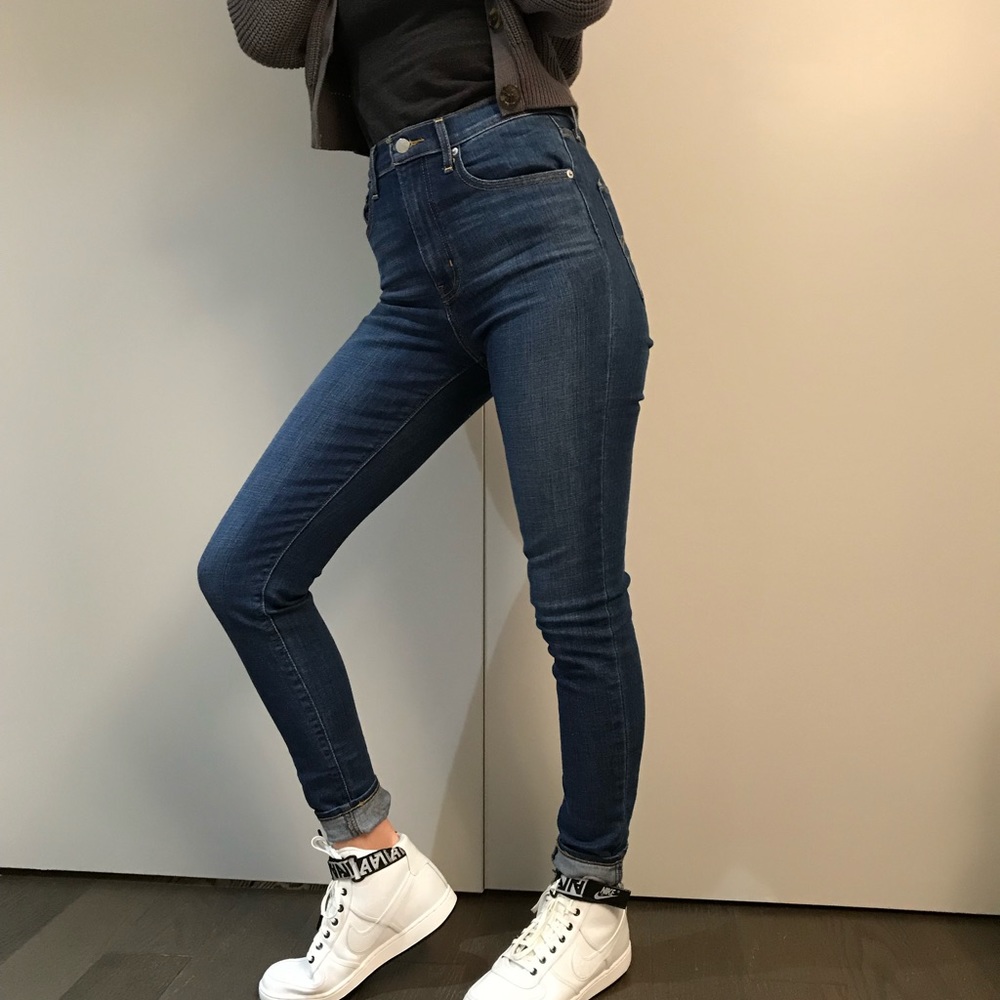 High waisted Levi jeans